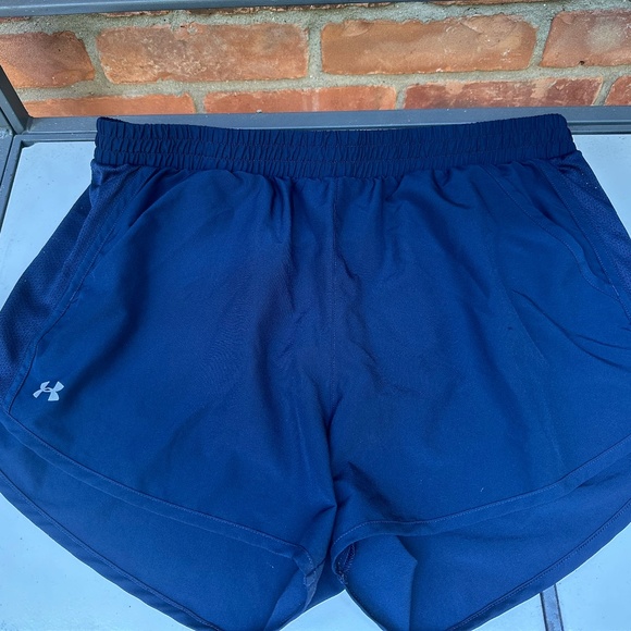 Women's Under Armour HeatGear Blue Running Shorts ~ Large - Picture 1 of 7